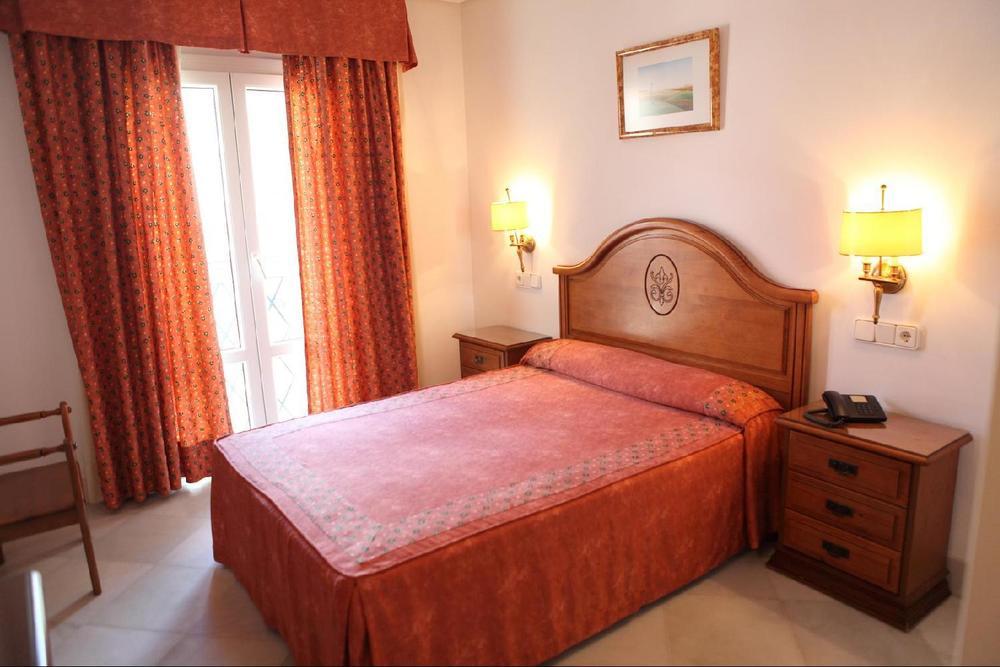 Chaikana Hotel 2*